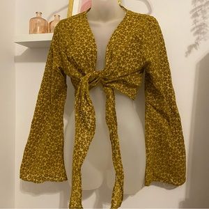 NWT Wild Fable Bell Long Sleeve Tie Front Blouse Sz M